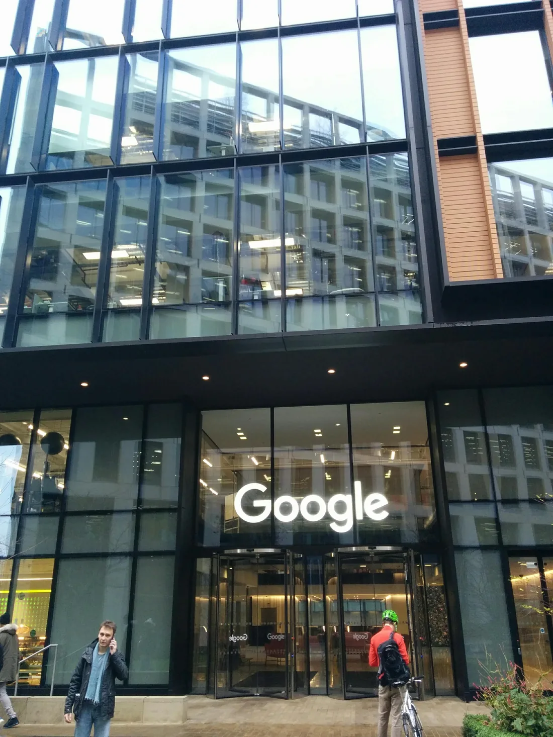 Entrée des bureaux Google / DeepMind à Londres, 6 Pancras Square.