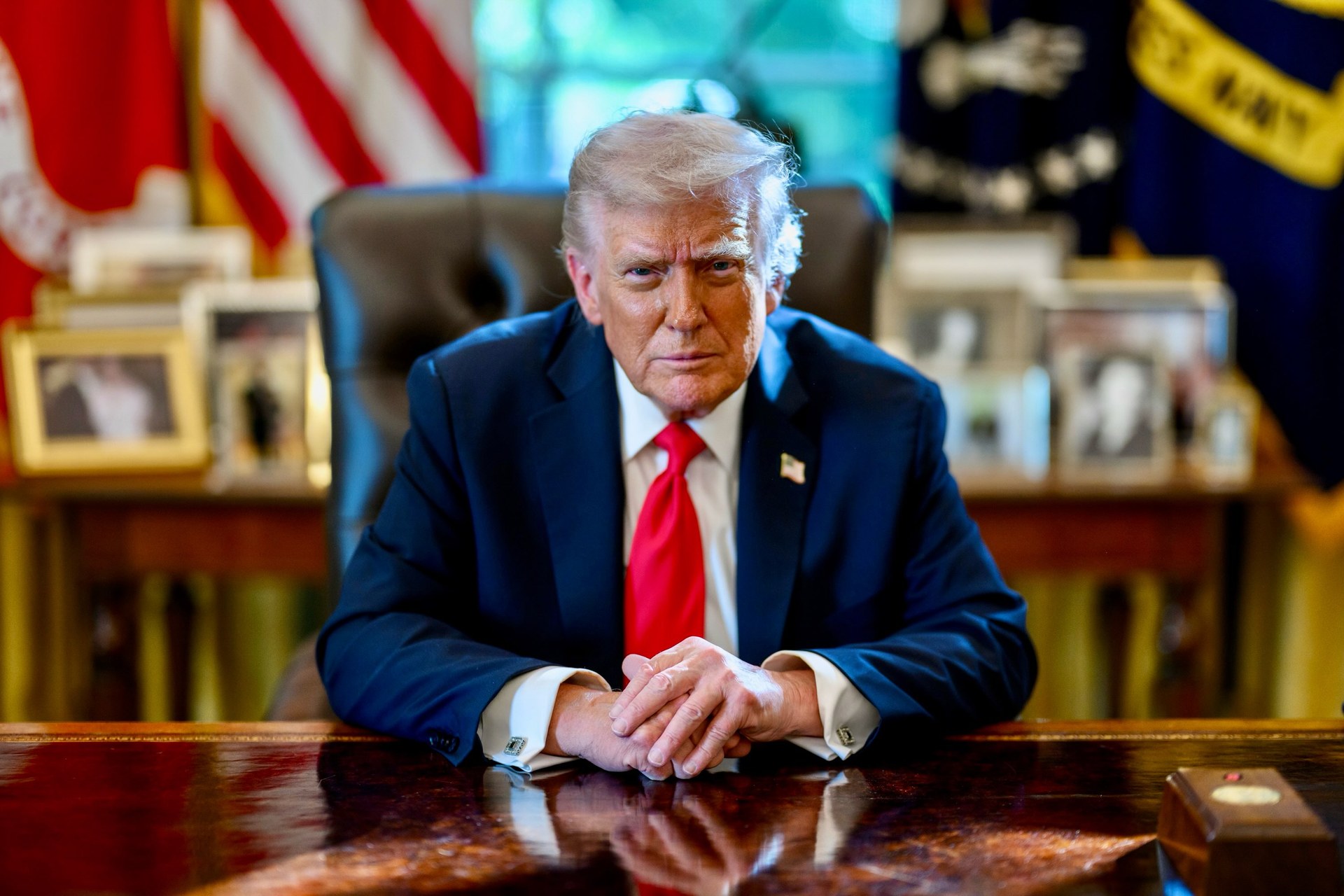 Trump veut rebaptiser l’IA : les domaines .si s’enregistrent le jour même